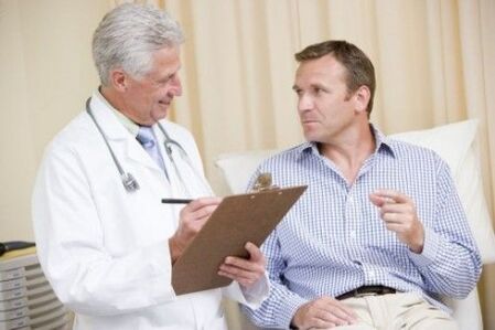 A doctor prescribes medication for a patient with prostatitis.
